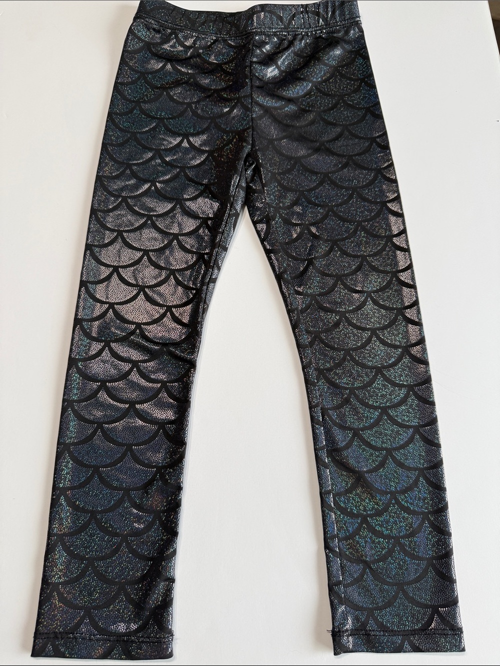 Girls' Iridescent Black Mermaid Scale Leggings